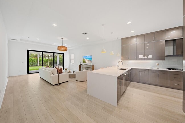 Building Photo - 13185 Faberge Pl