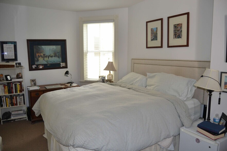 Bedroom - 1658 Avon Pl NW