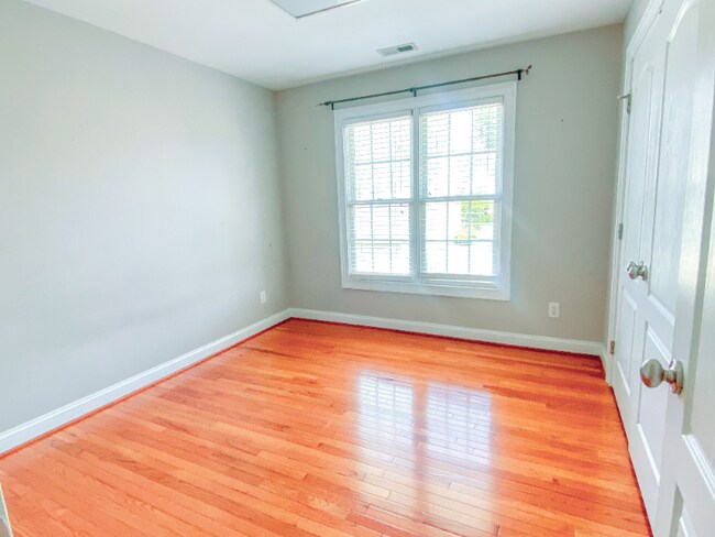 Building Photo - 158 Fort Jackson Rd