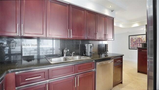 Building Photo - 5757 Collins Ave