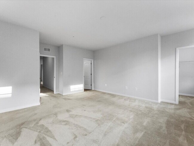 Building Photo - 5925 Laurel Bed Ln