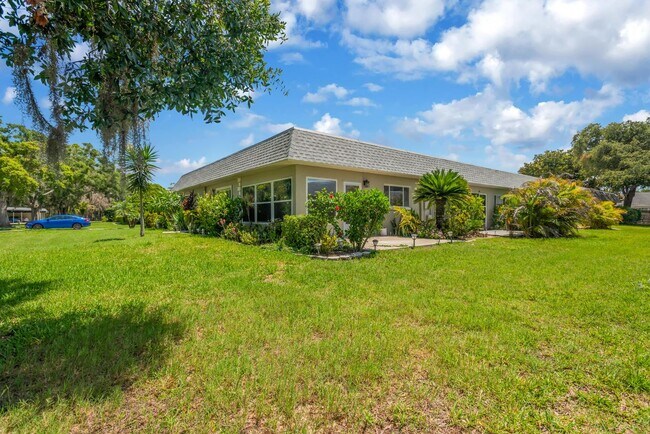 Building Photo - Golf Course Condo on Seven Springs Golf and Country Club