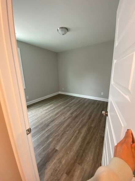 Bedroom 2 - 325 Edgewater Dr