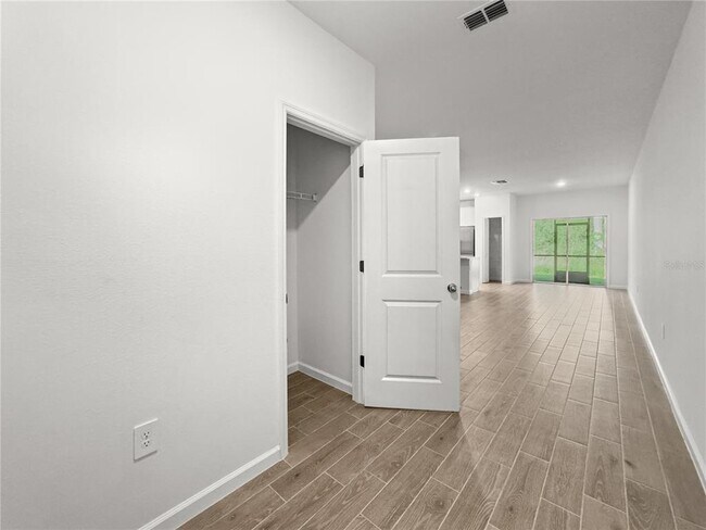 Building Photo - 3534 SE 37th Ct