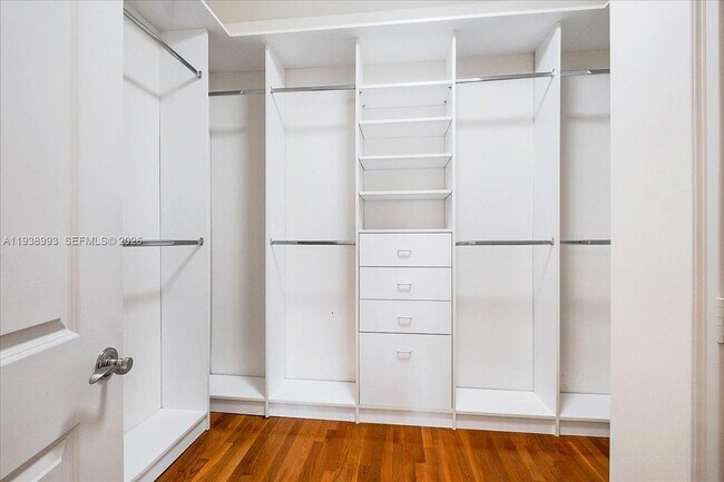 Building Photo - 1109 Campo Sano Ave