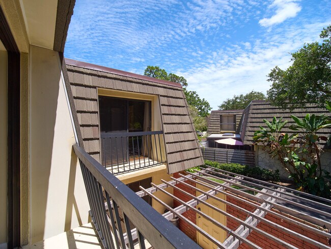Building Photo - 1520 15th Terrace