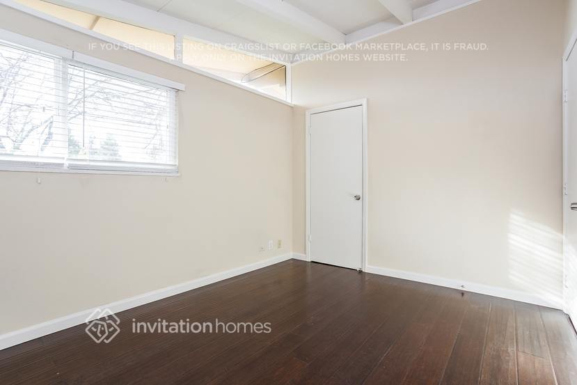 Building Photo - 1467 Michigan St