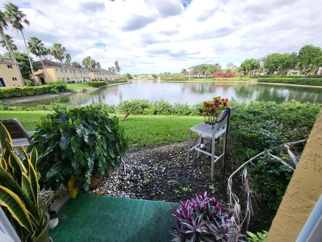 Building Photo - 3415 NE 9th Dr