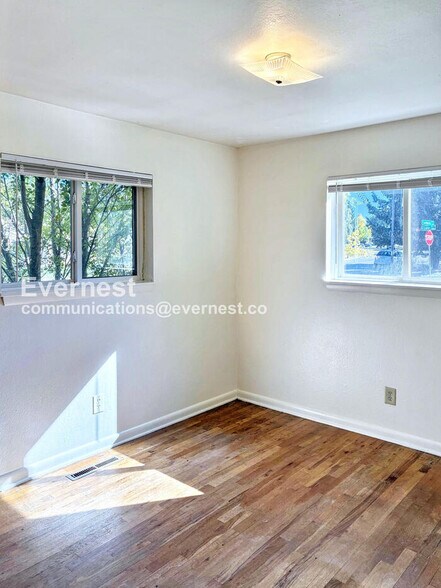 Building Photo - 1307 Castlerock Dr
