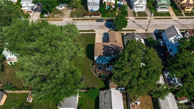 Building Photo - 114 Flohr Ave