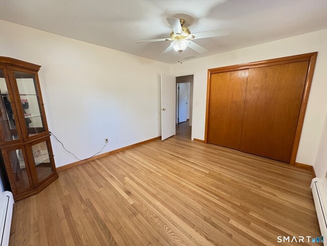 Building Photo - 967 Derby-Milford Rd