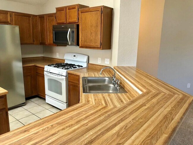 Building Photo - 6500 Jennings Dr