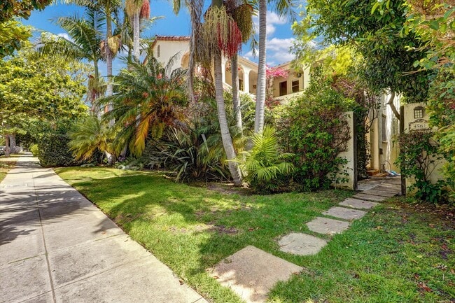 Building Photo - 456 Smithwood Dr