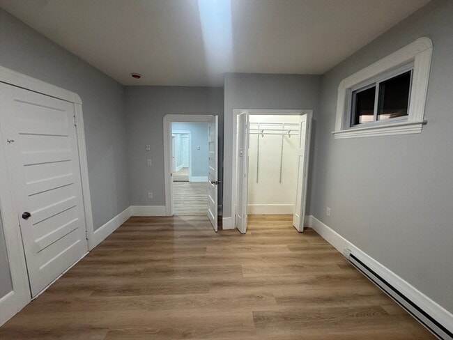 Building Photo - 16 Ashton St