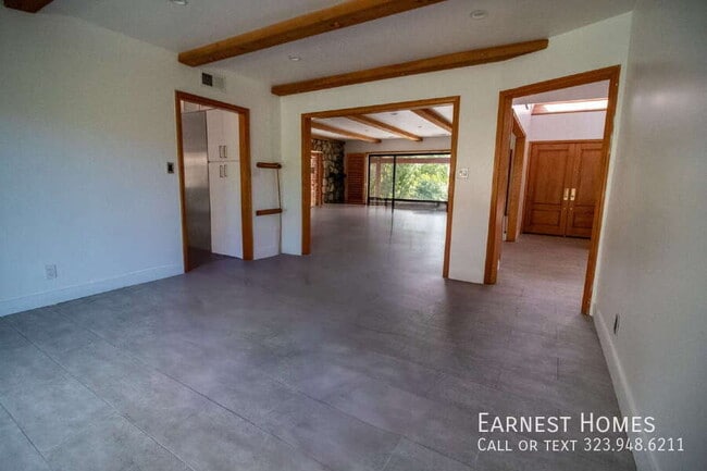 Building Photo - 11619 Lerdo Ave