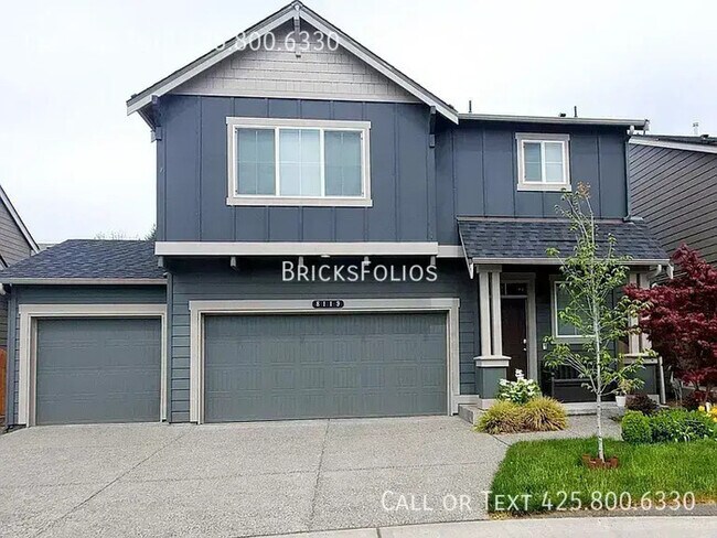 Building Photo - Live Your Best Life in the Heart of Puyall...