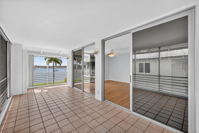 Building Photo - 1071 Sugar Sands Blvd