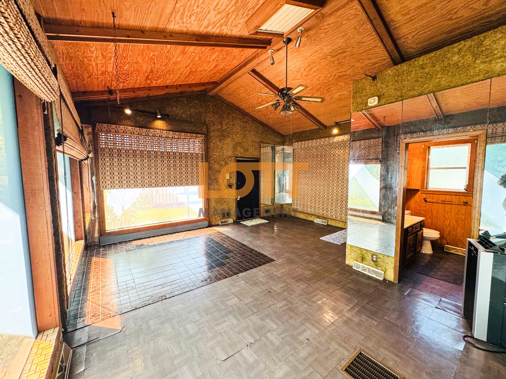 Building Photo - 214 Hunts Bridge Rd