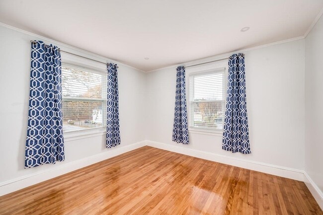 Building Photo - 815 Central Ave