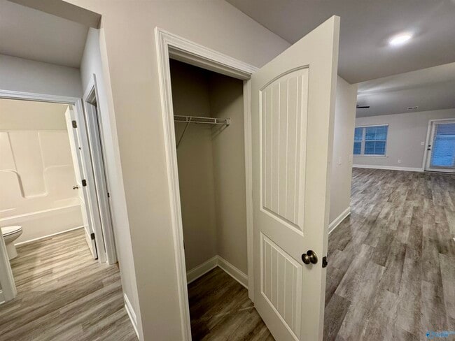 Building Photo - 108 Bingham Wy