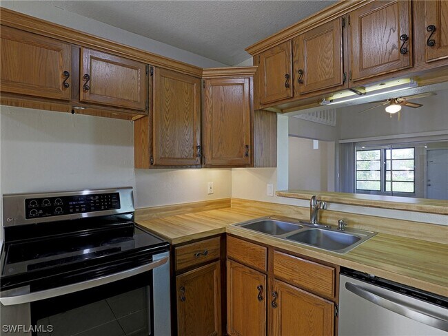 Building Photo - 7493 Pebble Beach Rd