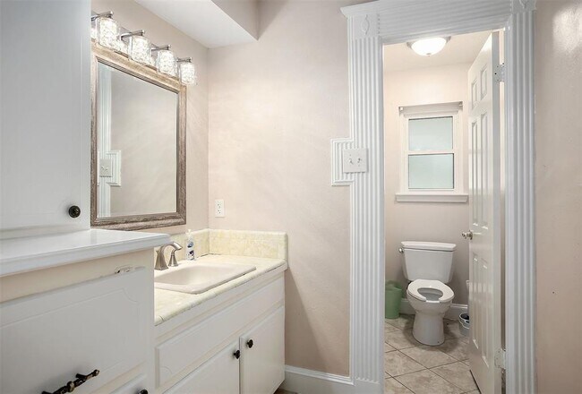 Building Photo - 10455 Antrim Ln