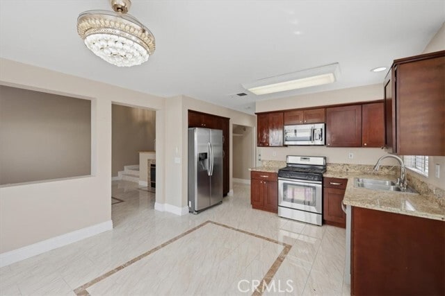 Building Photo - 930 Primrose Ln