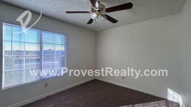 Building Photo - 16400 Nuevo Rd