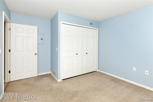 Building Photo - 788 Eagle Dr