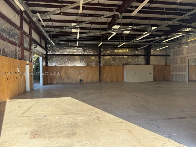 Building Photo - 428 N Curry St