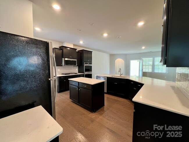 Building Photo - 25017 Westwick Ln
