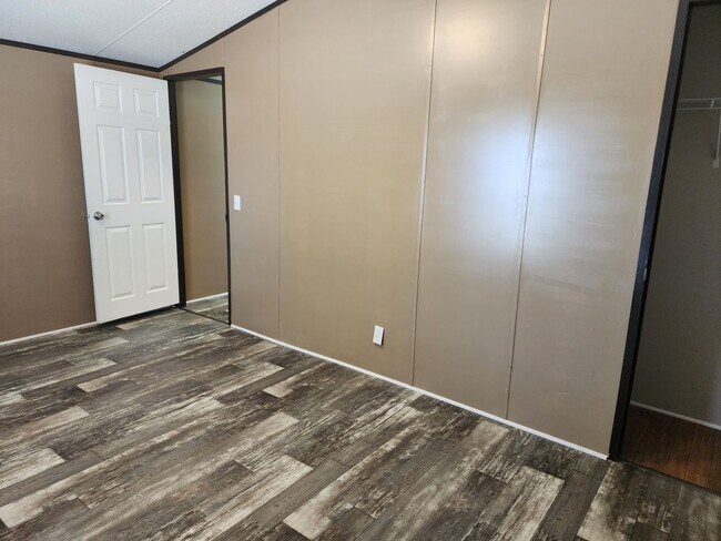 Building Photo - 1210 N Avenue K