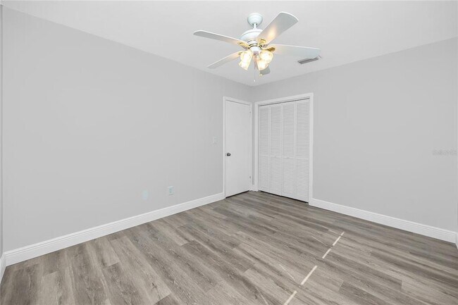 Building Photo - 3747 Shady Bluff Dr