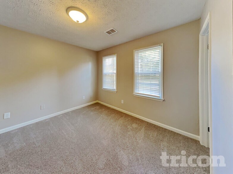 Building Photo - 1182 Plunkett Way