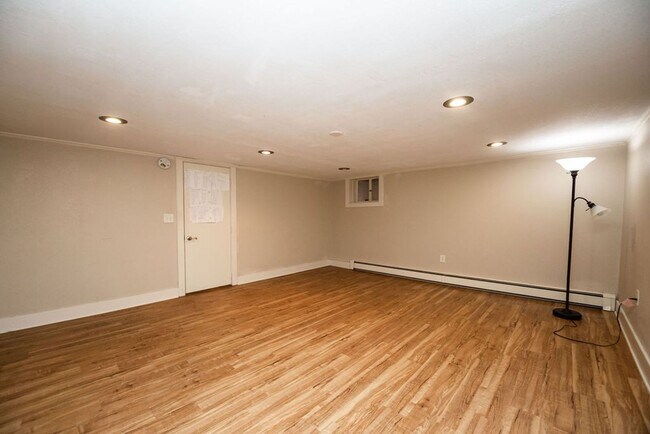 Building Photo - 2 Bedroom + Office, 3 Bath in Old Town Fort Collins