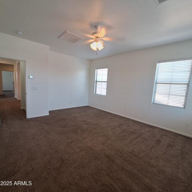 Building Photo - 5318 W Chisum Trail