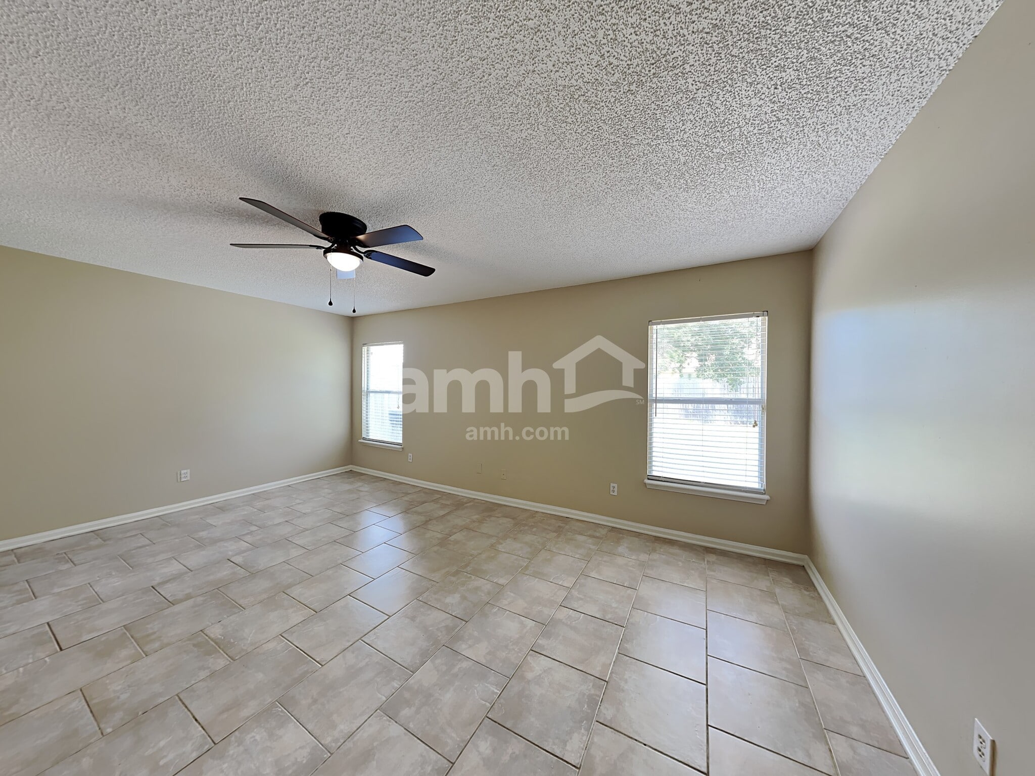 Building Photo - 3154 Fox Squirrel Dr