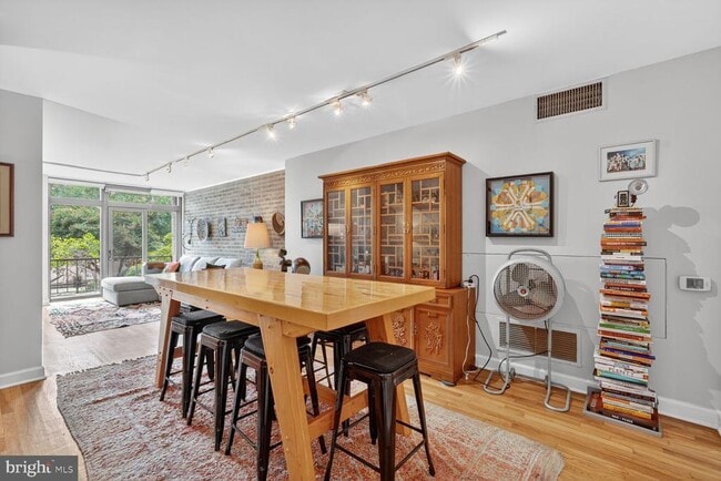 Building Photo - 333 N St SW