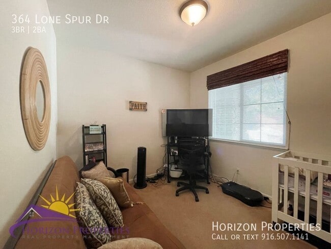 Building Photo - 364 Lone Spur Dr