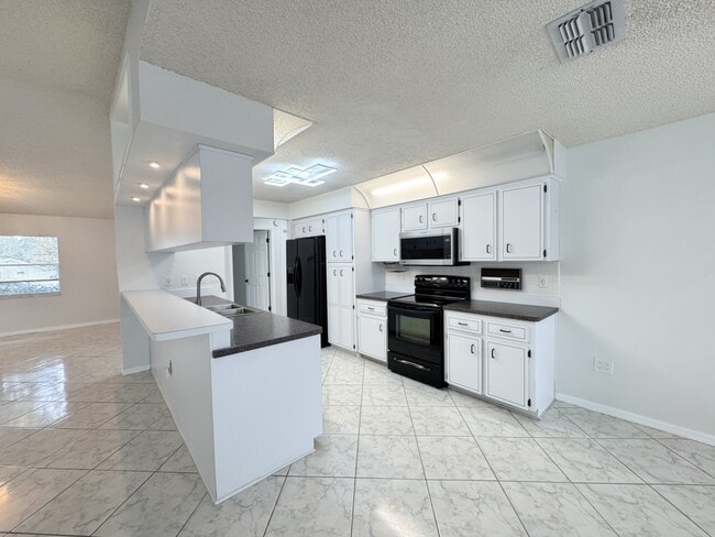 Building Photo - 8442 Eldridge Rd