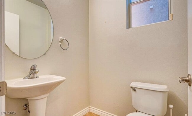 Building Photo - 6044 Fair Valley St