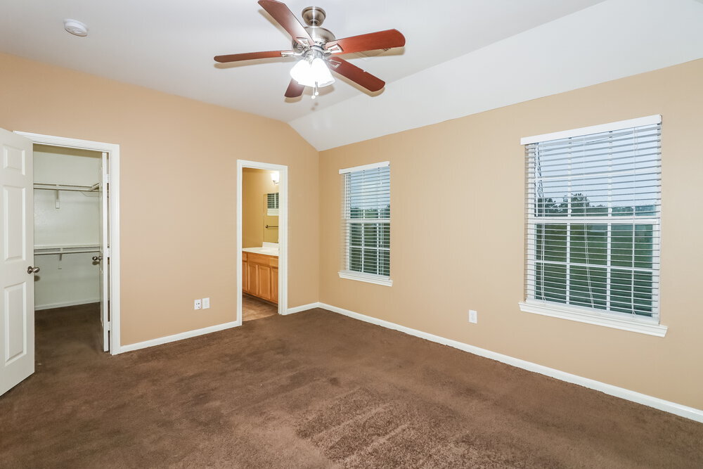 Building Photo - 4918 N Cancun Dr