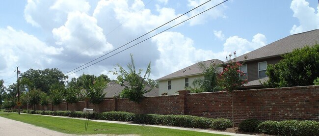 Building Photo - 5206 Lone Pine Ln