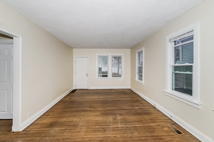 Building Photo - 3820 Jackson St NE