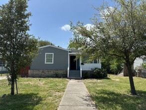 Building Photo - 1361 Daytona Dr