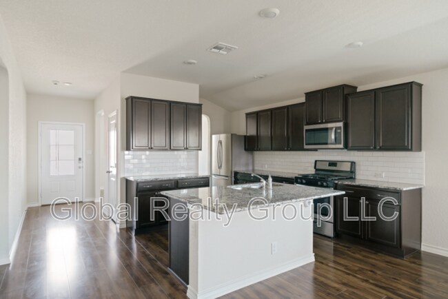 Building Photo - 213 Gravel Gray