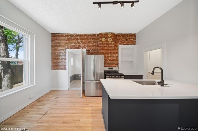 Building Photo - 3817 Osage St