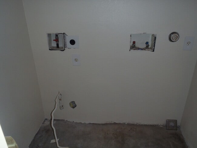 Building Photo - Meador-6912