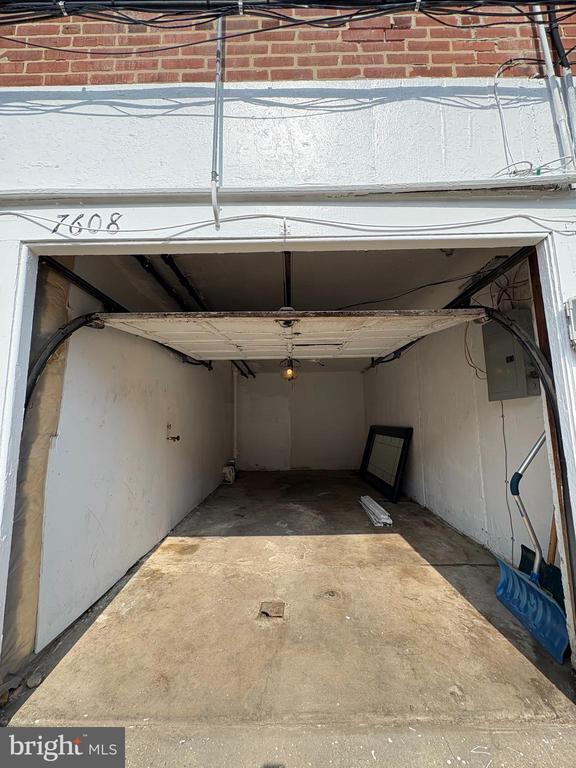 Building Photo - 7608 Rugby St
