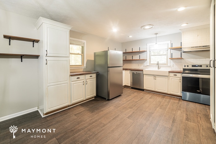 Building Photo - 25 Hyde Cir